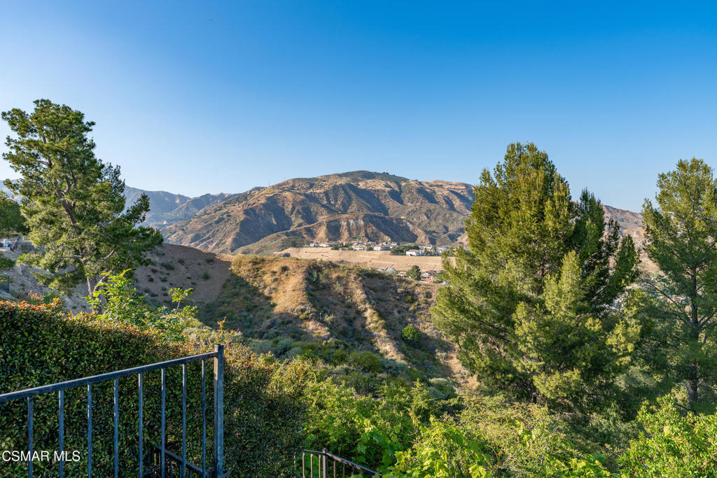 11894 Darby Avenue Porter Ranch, CA 91326 - Photo 37 of 41