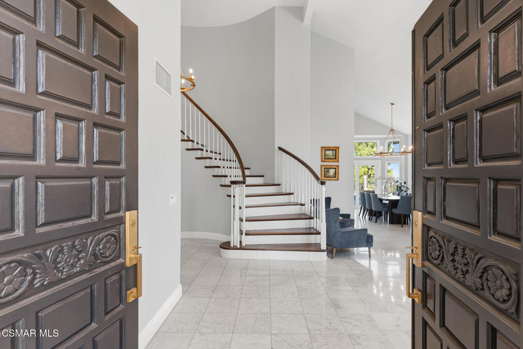 11894 Darby Avenue Porter Ranch, CA 91326 - Photo 4 of 41