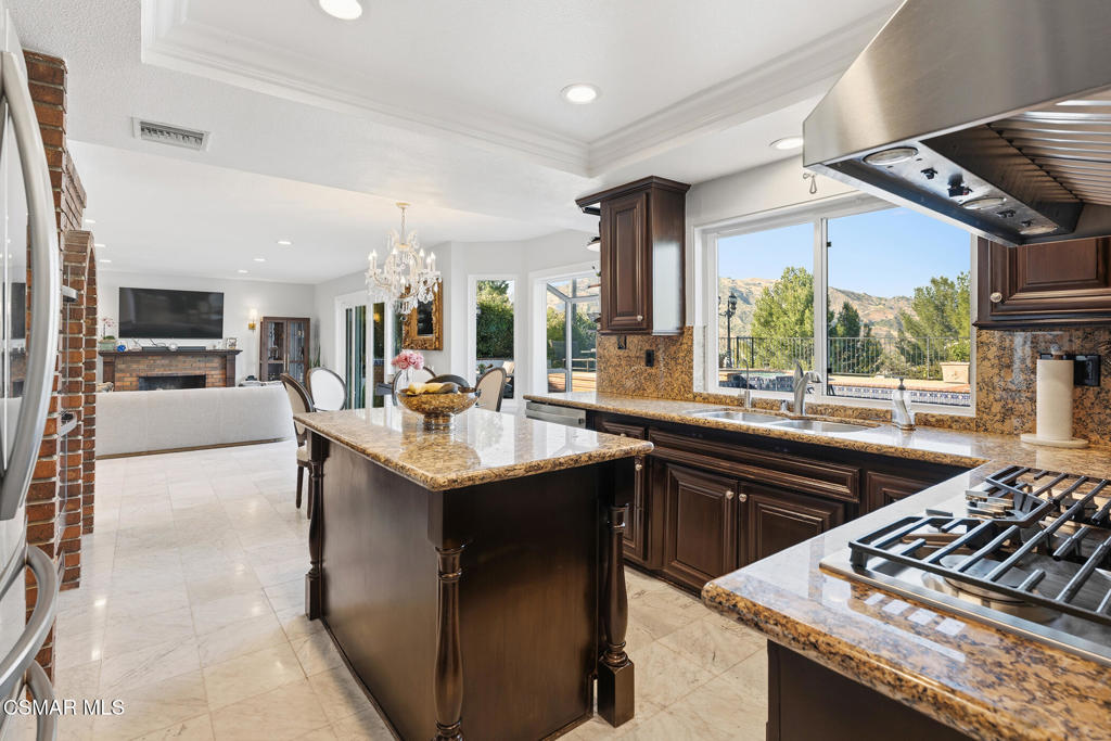 11894 Darby Avenue Porter Ranch, CA 91326 - Photo 10 of 41