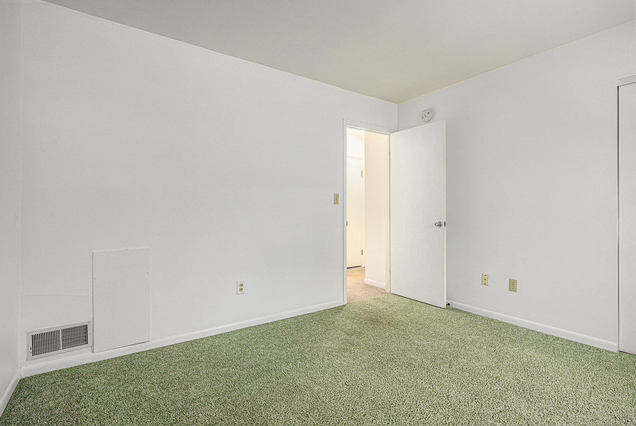 709 Garland Circle, Unit A Kalamazoo, MI 49008 - Photo 14 of 19 014_file_333