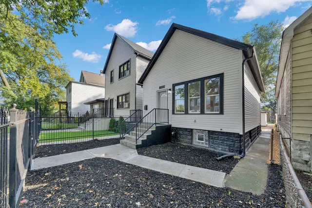 $208,000 | 7527 South Ellis Avenue, Chicago, IL 60619