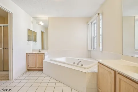 $442,000 | 51 Guisborough Way, Edison, NJ 08820