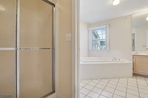 $442,000 | 51 Guisborough Way, Edison, NJ 08820