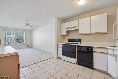 $442,000 | 51 Guisborough Way, Edison, NJ 08820