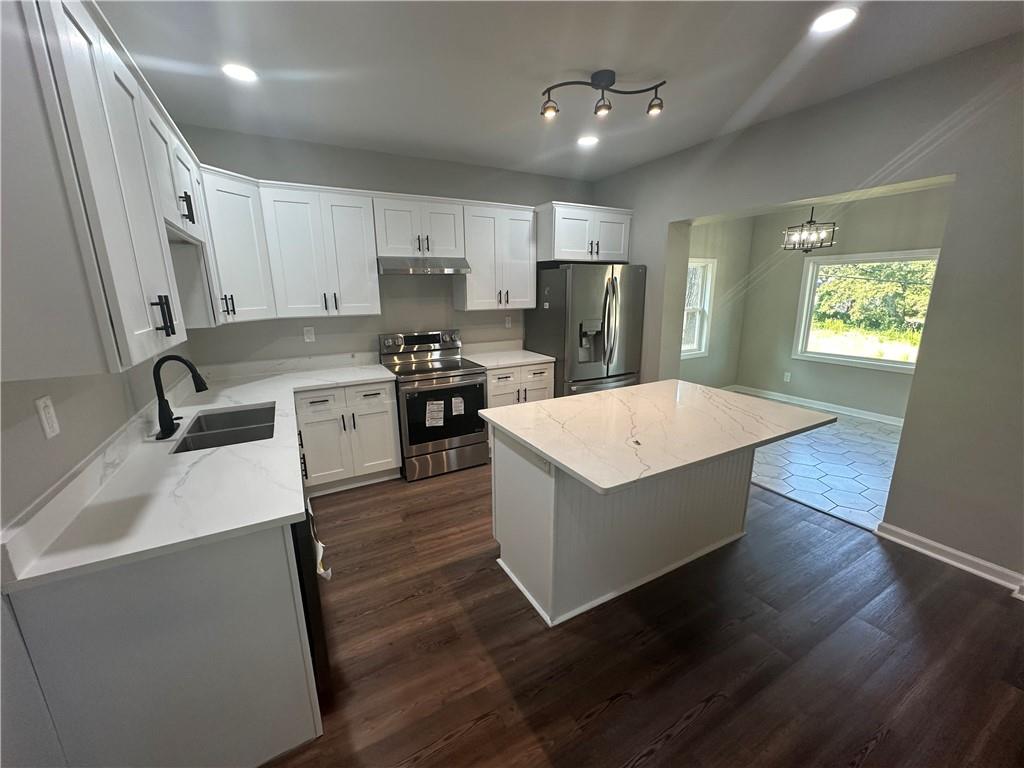 557 Chappell Road Northwest Atlanta, GA 30318 - Photo 4 of 19