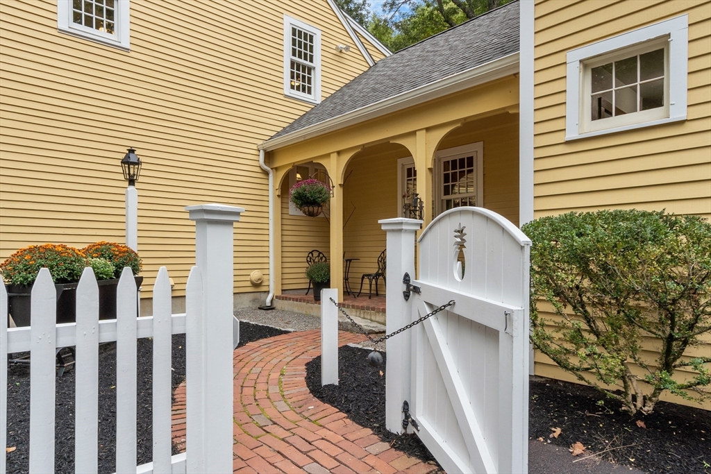 50 Nashaway Road Bolton, MA 01740 - Photo 3 of 36 Gallery Image 3