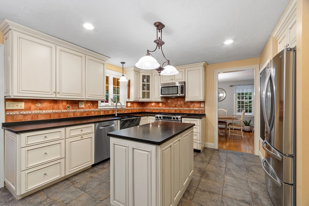 50 Nashaway Road Bolton, MA 01740 - Photo 7 of 36 Gallery Image 7