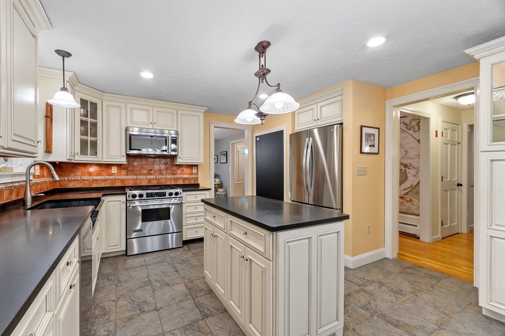 50 Nashaway Road Bolton, MA 01740 - Photo 8 of 36 Gallery Image 8