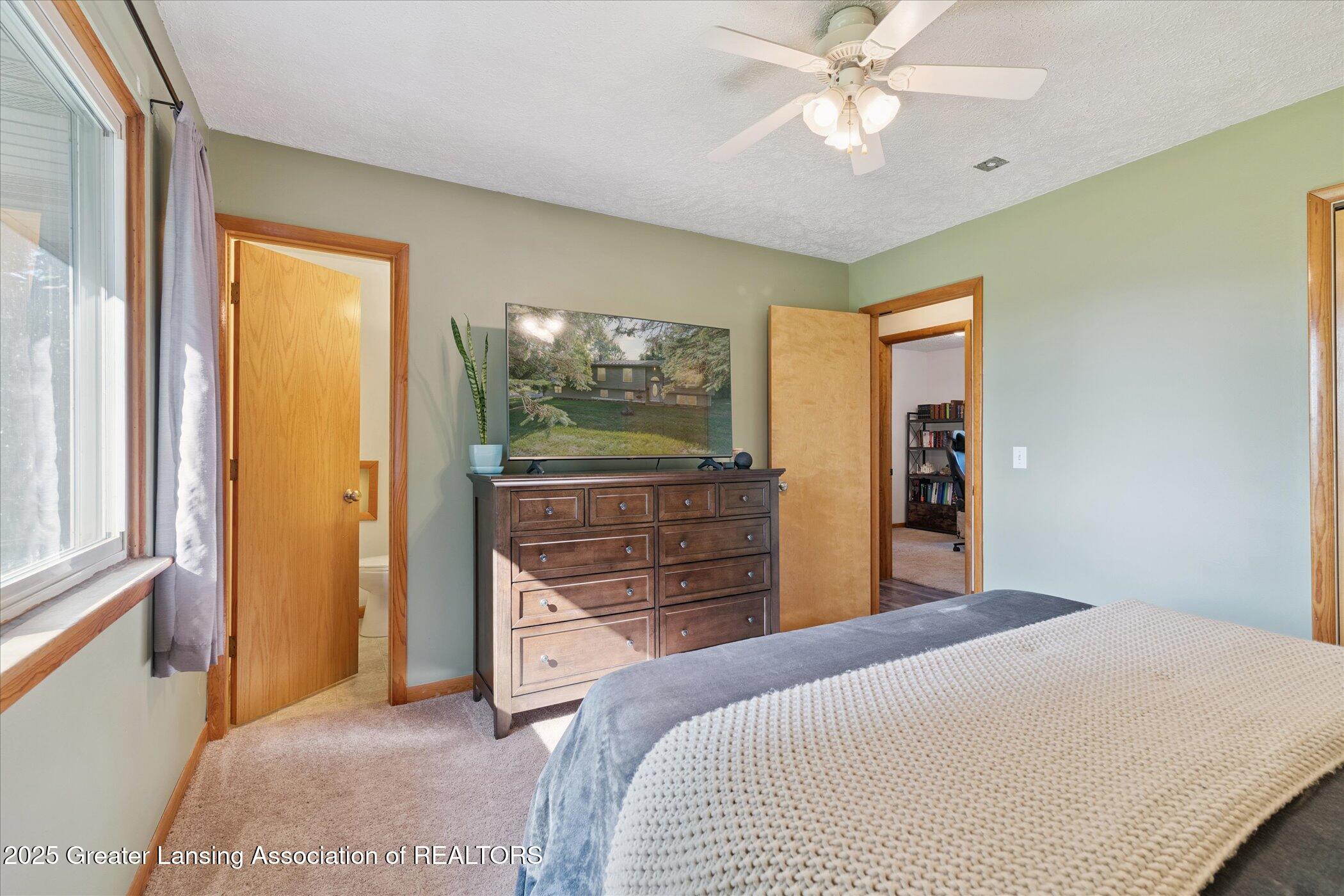 15364 Wright Road Grand Ledge, MI 48837 - Photo 26 of 62 26-15364-S-Wright-Rd-Grand-Ledge-MI-4883