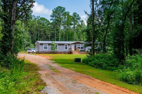 $369,900 | 200 Duck Pond Road, Roopville, GA 30170