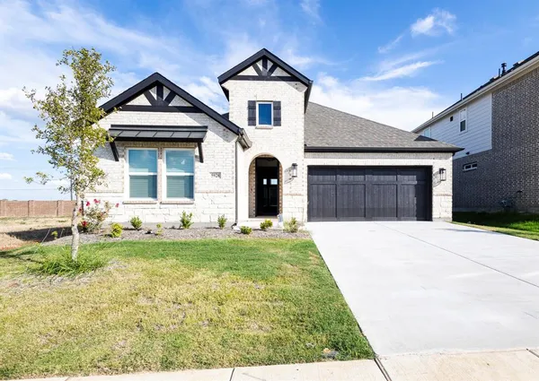 $2,395 | 5928 Mustang Creek Lane, Celina, TX 75009