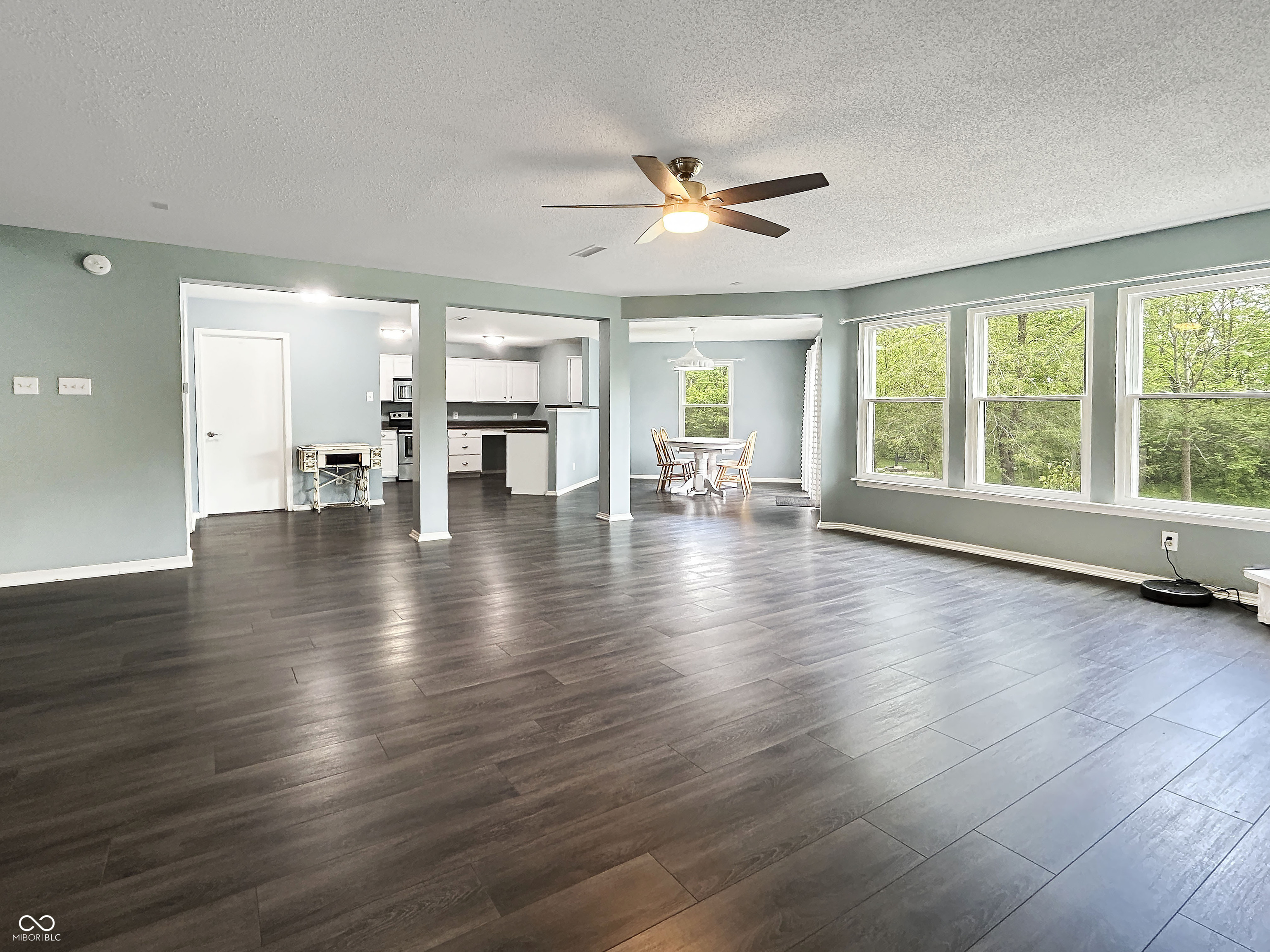 625 Streamside Drive Greenfield, IN 46140 - Photo 8 of 42