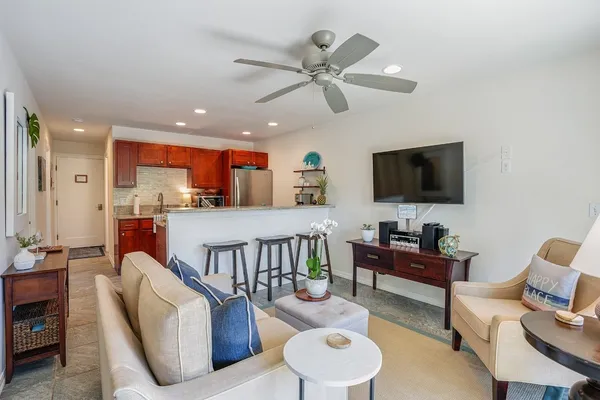 $650,000 | 4-856 Kuhio Highway, Unit 217, Kapaa, HI 96746