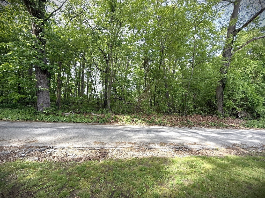 11 Park Road Webster, MA 01570 - Photo 17 of 18 Gallery Image 17