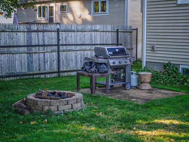 $429,900 | 5 Cedarbrook Drive, Dover, NH 03820