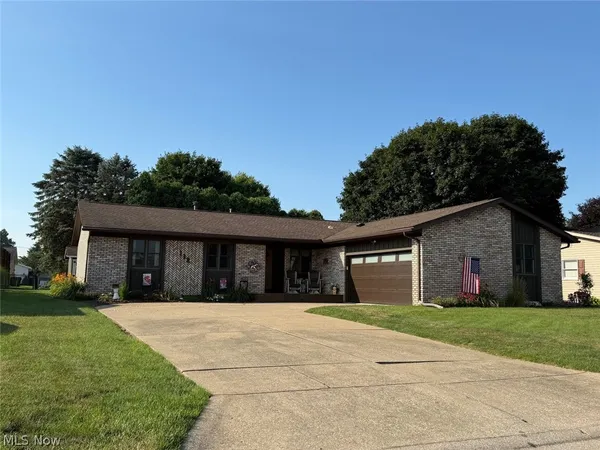 $349,900 | 112 Karns Drive, Dover, OH 44622