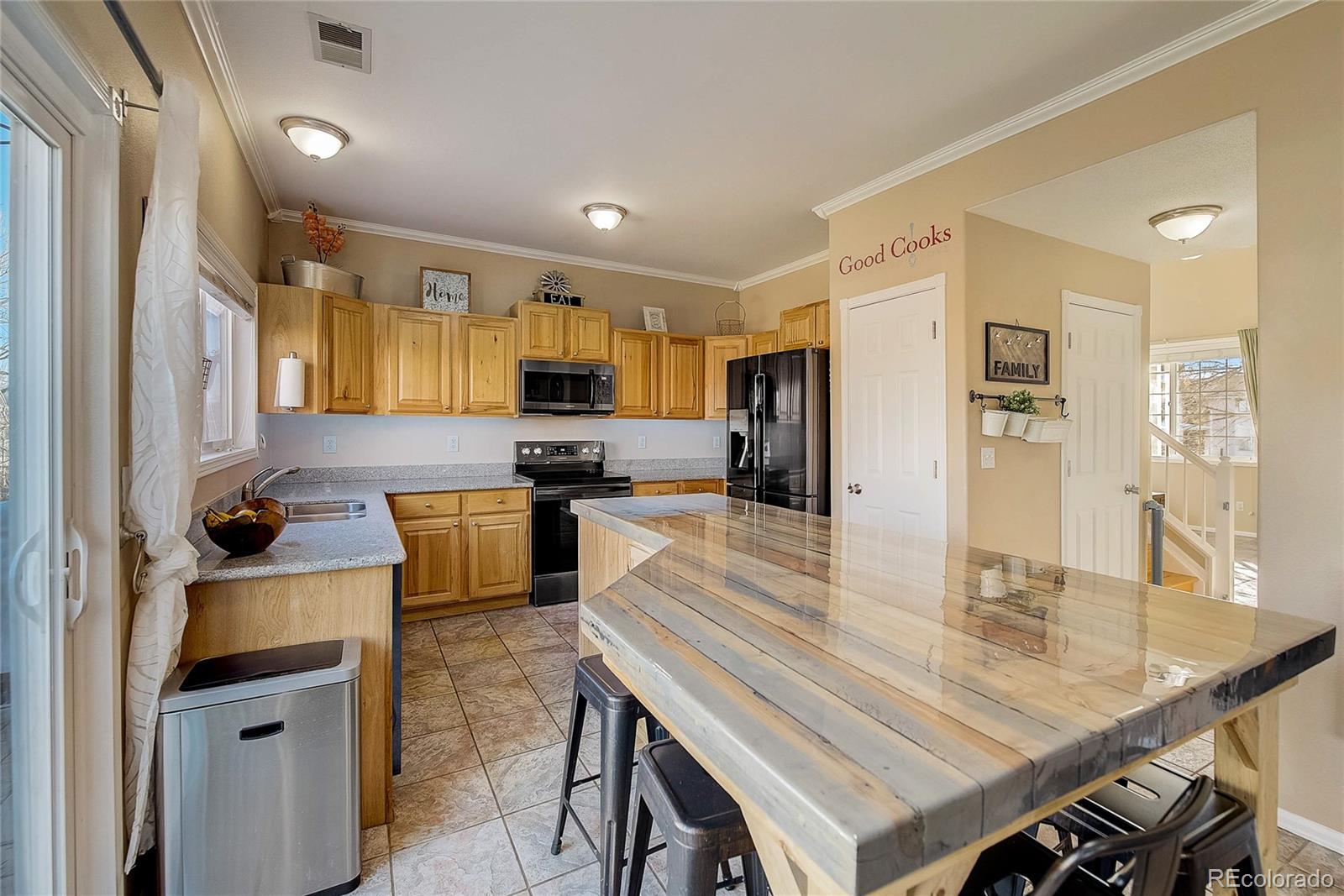 8366 South Reed Street Littleton, CO 80128 - Photo 9 of 30 Gallery Image 9