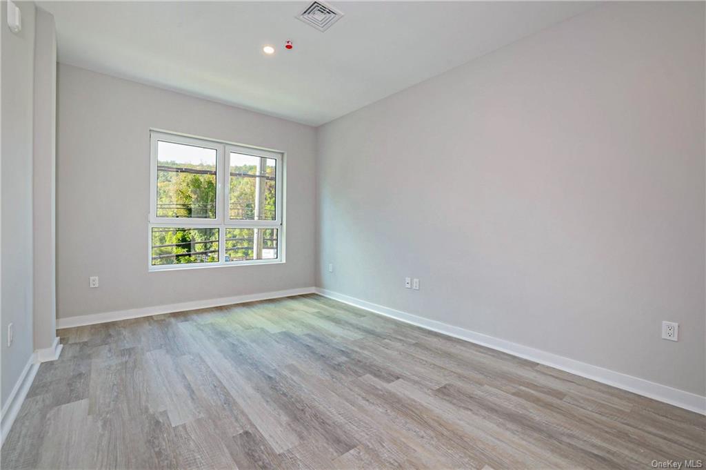 500 Commerce Street Hawthorne, NY 10532 - Photo 10 of 32