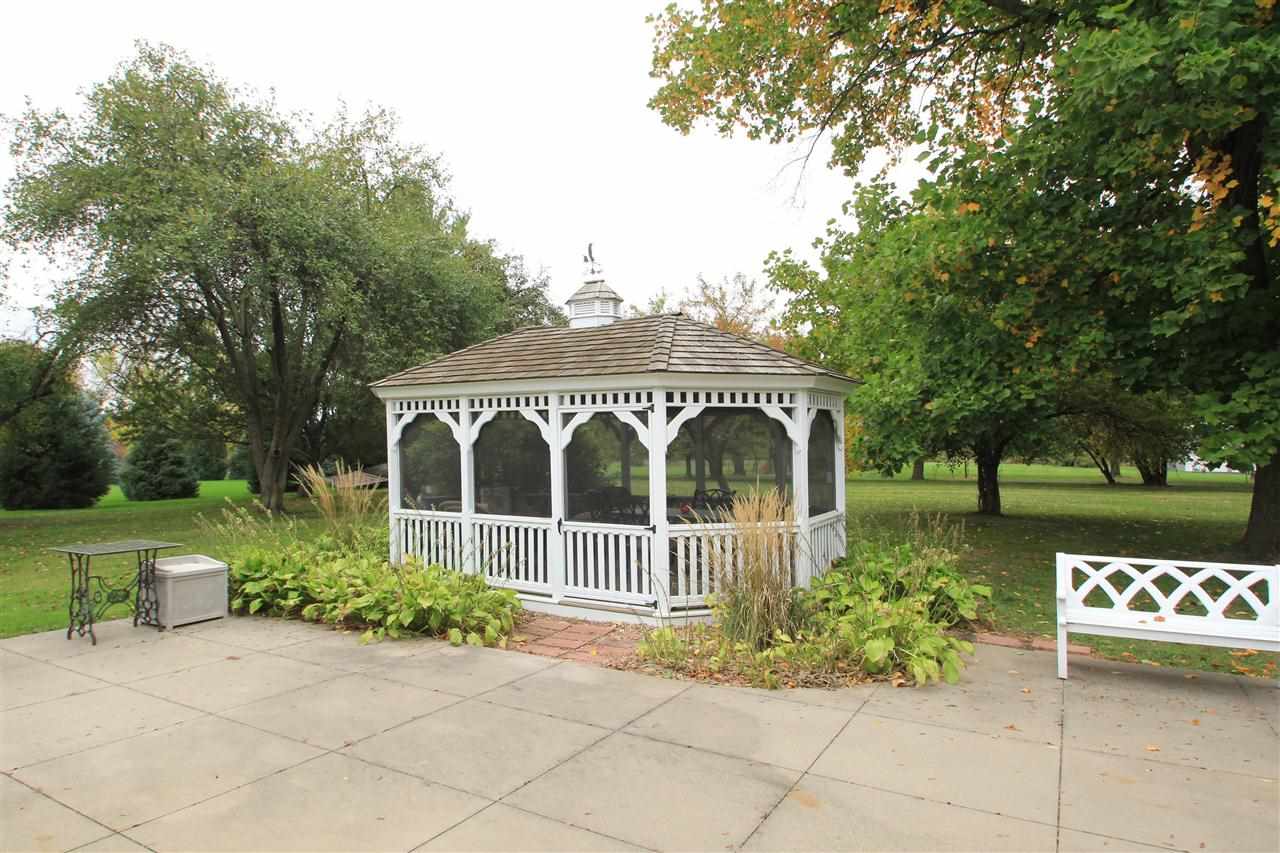 2155 Prairie Du Chien Road Northeast Iowa City, IA 52240 - Photo 16 of 25 Gallery Image 16