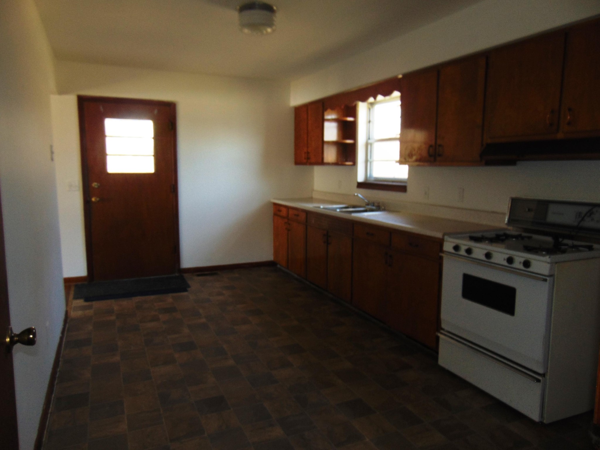 240 Rugby Avenue Jamestown, TN 38556 - Photo 8 of 16 Gallery Image 8