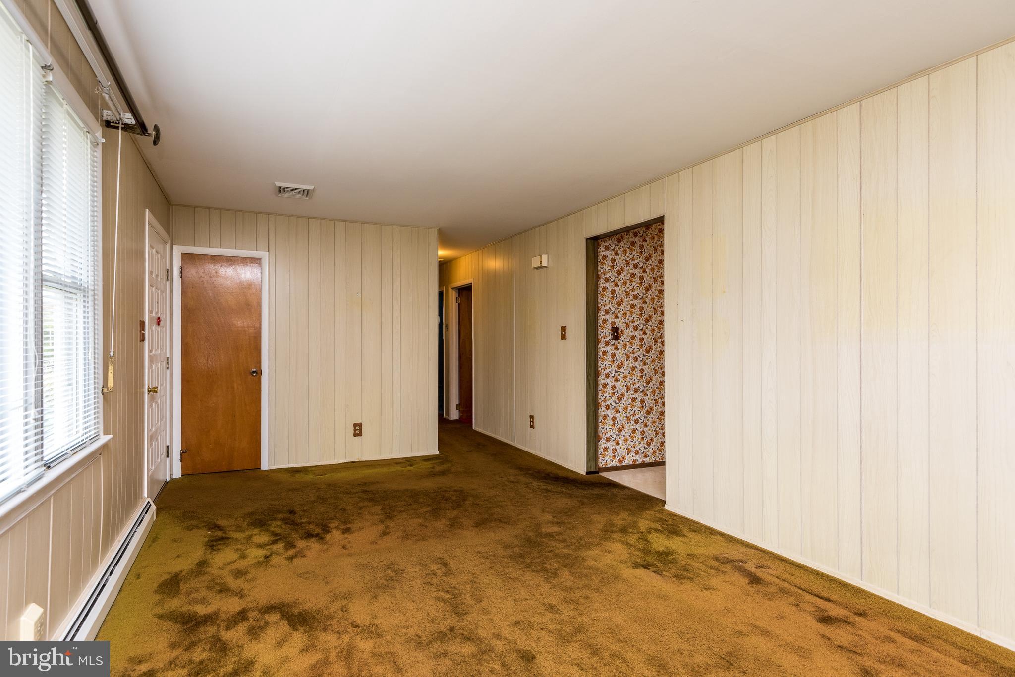 858 Rising Sun Road Telford, PA 18969 - Photo 5 of 23 Front Entry into Living Room