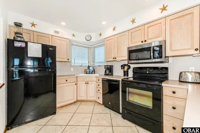 $725,000 | 25262 Sea Vista Drive, Waves, NC 27982