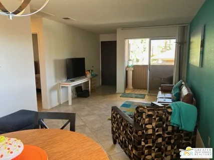 $175,000 | 510 North Villa Court, Unit 200, Palm Springs, CA 92262