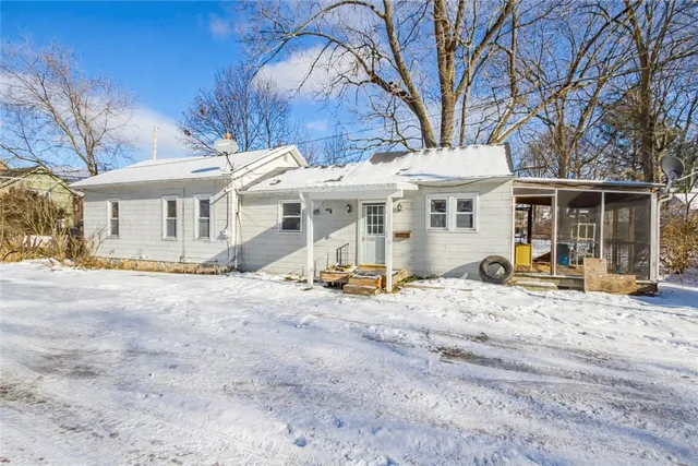 $239,900 | 4 Sanford Place, Rochester, NY 14620