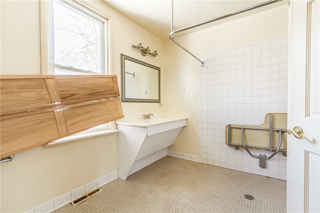 4 Sanford Place Rochester, NY 14620 - Photo 17 of 26