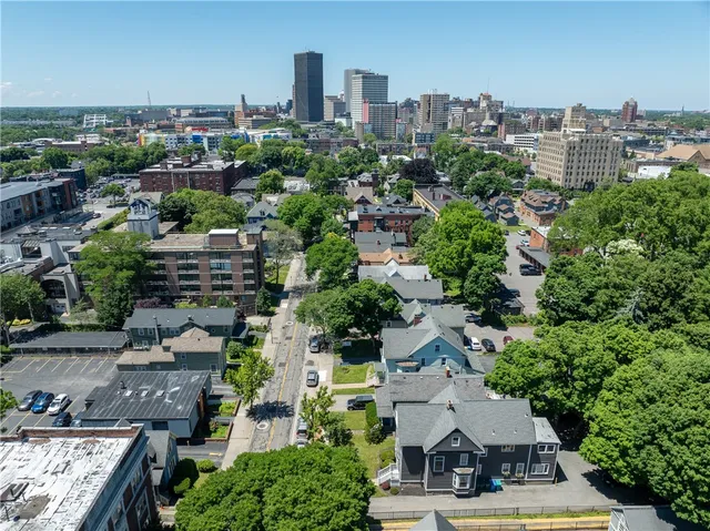 $239,900 | 4 Sanford Place, Rochester, NY 14620