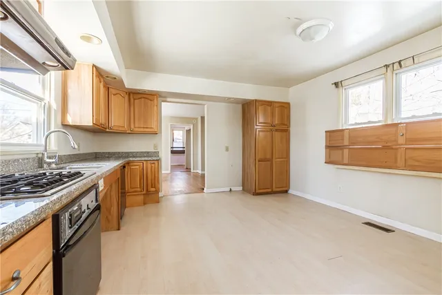 $239,900 | 4 Sanford Place, Rochester, NY 14620