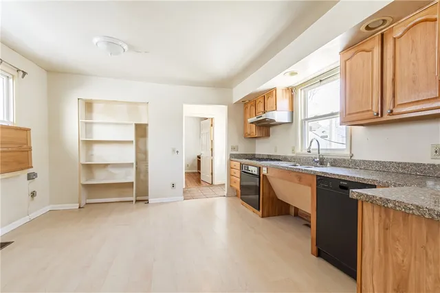 $239,900 | 4 Sanford Place, Rochester, NY 14620