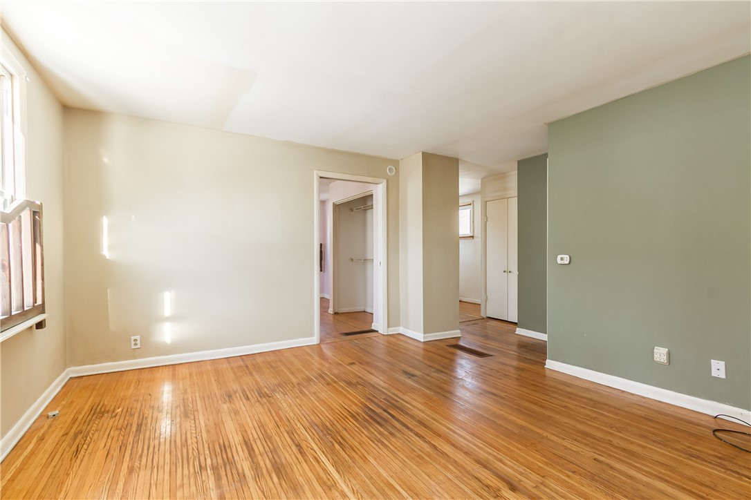 4 Sanford Place Rochester, NY 14620 - Photo 10 of 26