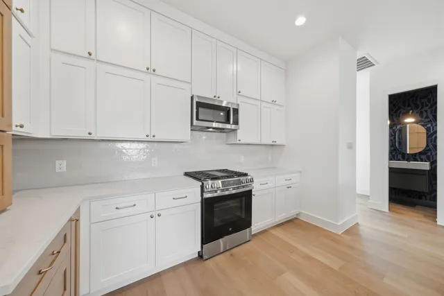 $2,800 | 2036 Thonig Road, Houston, TX 77055