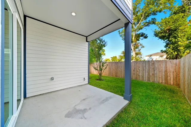 $2,800 | 2036 Thonig Road, Houston, TX 77055