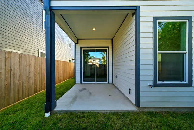 $2,800 | 2036 Thonig Road, Houston, TX 77055