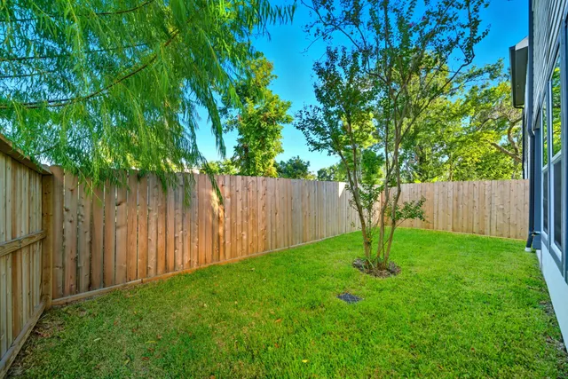 $2,800 | 2036 Thonig Road, Houston, TX 77055