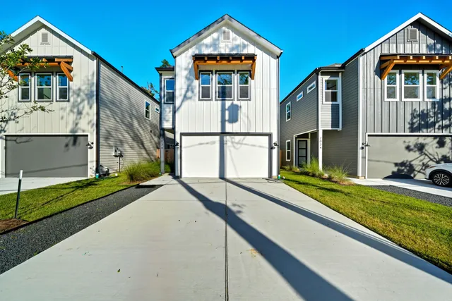 $2,800 | 2036 Thonig Road, Houston, TX 77055