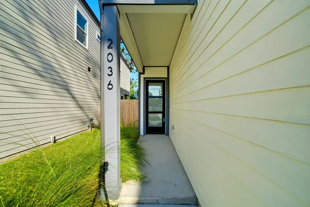 $2,800 | 2036 Thonig Road, Houston, TX 77055