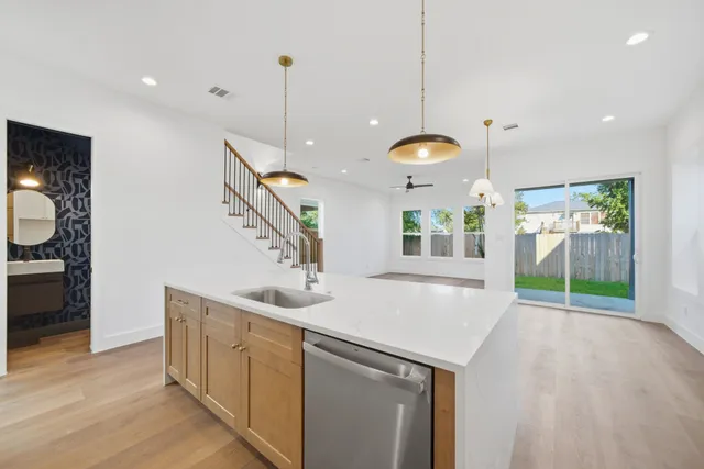 $2,800 | 2036 Thonig Road, Houston, TX 77055