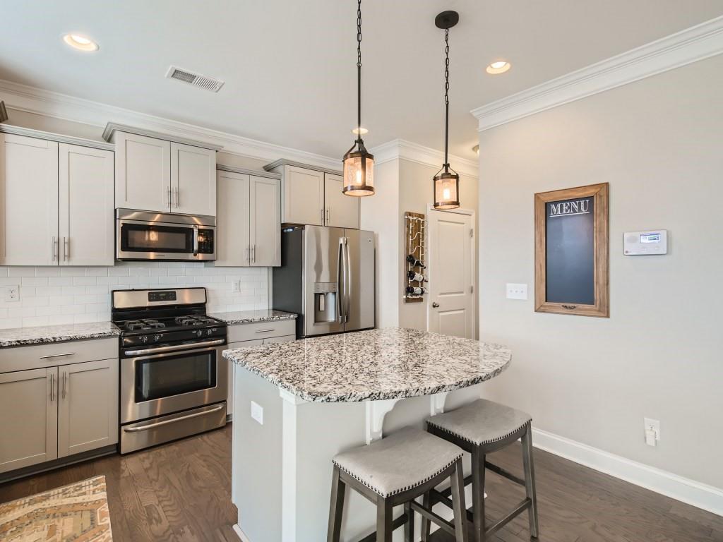 8911 Inverness Bay Road Charlotte, NC 28278 - Photo 5 of 23 Gallery Image 5