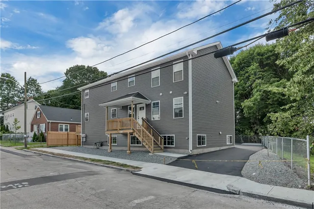 $3,200 | 160 Chatham Street, Providence, RI 02904