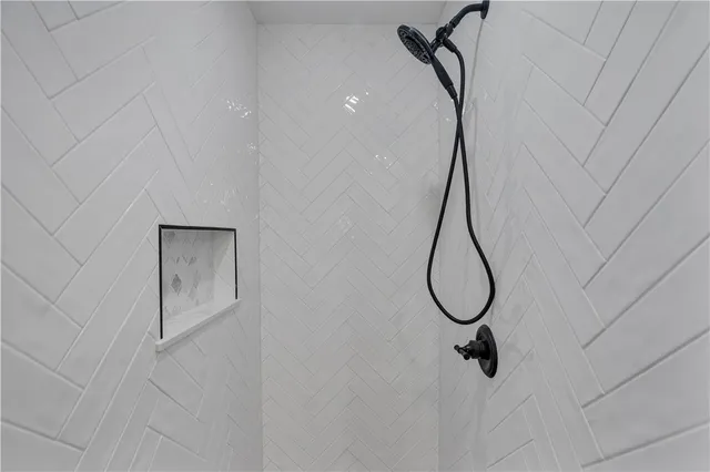 $3,200 | 160 Chatham Street, Providence, RI 02904