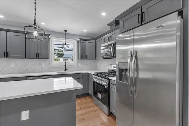 $3,200 | 160 Chatham Street, Providence, RI 02904