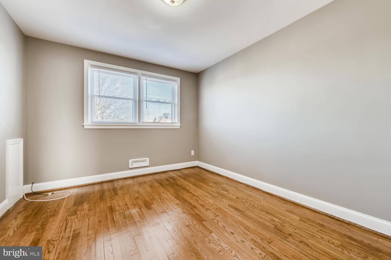 410 Westfield Road Baltimore, MD 21222 - Photo 16 of 32