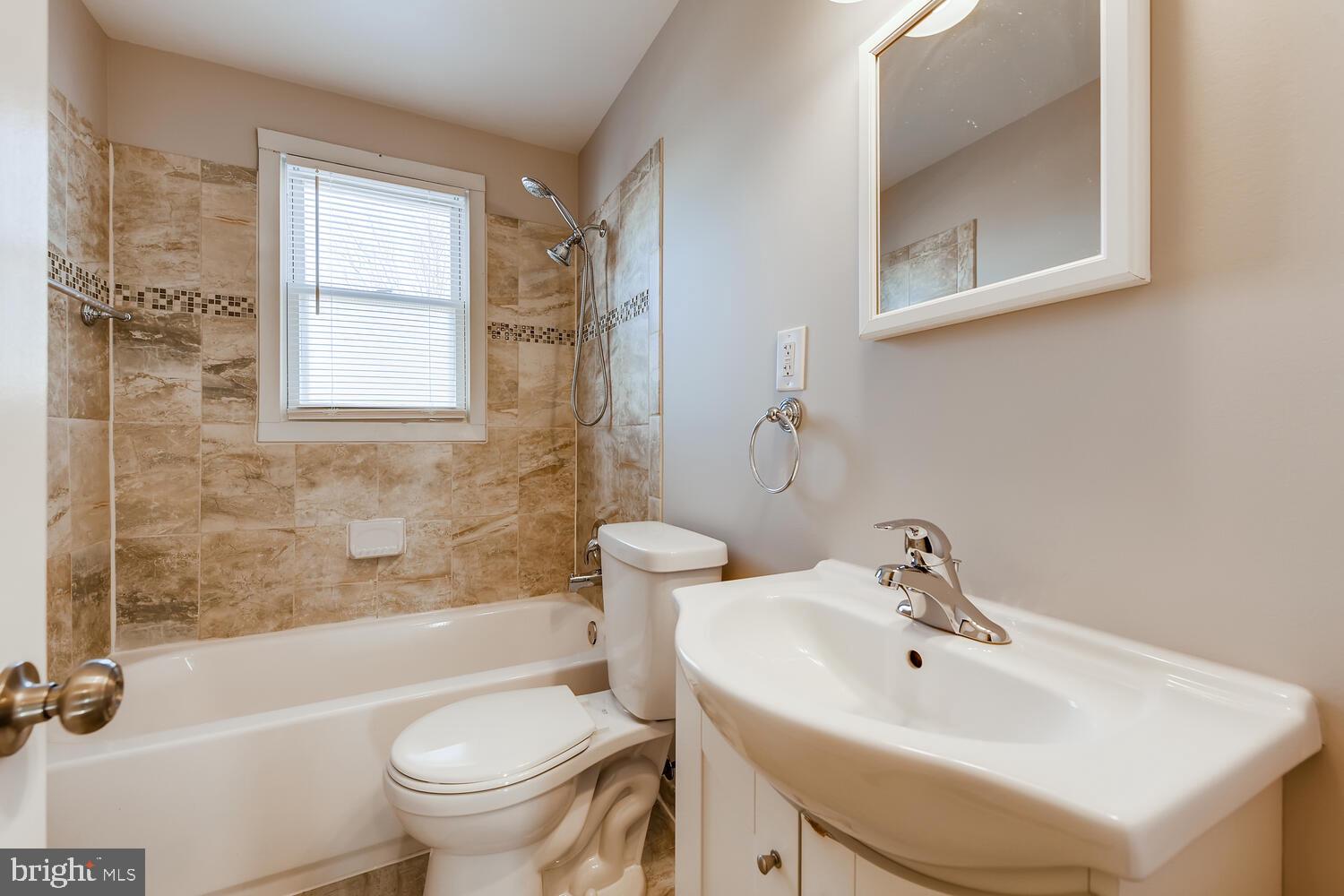 410 Westfield Road Baltimore, MD 21222 - Photo 17 of 32