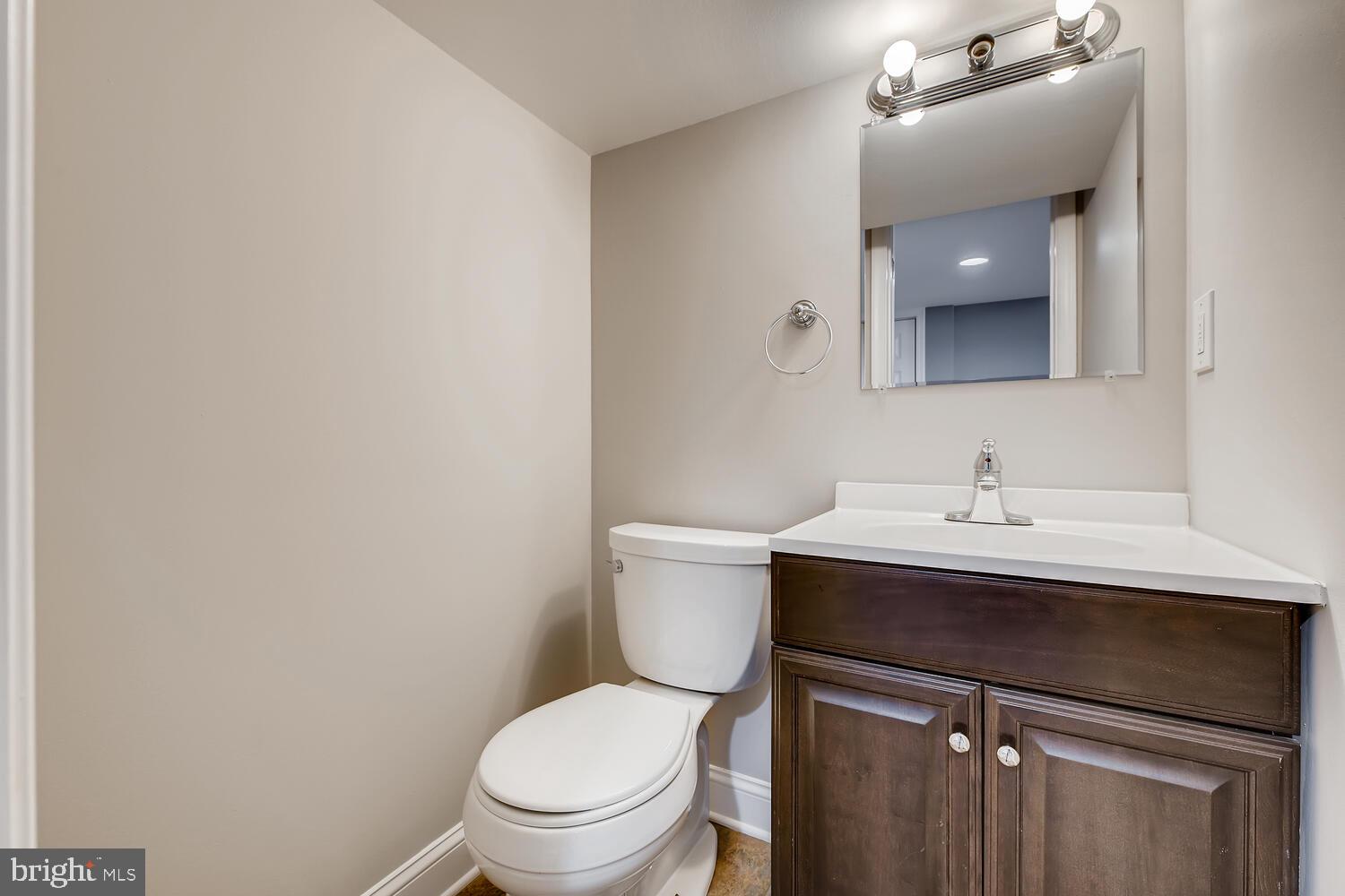 410 Westfield Road Baltimore, MD 21222 - Photo 28 of 32