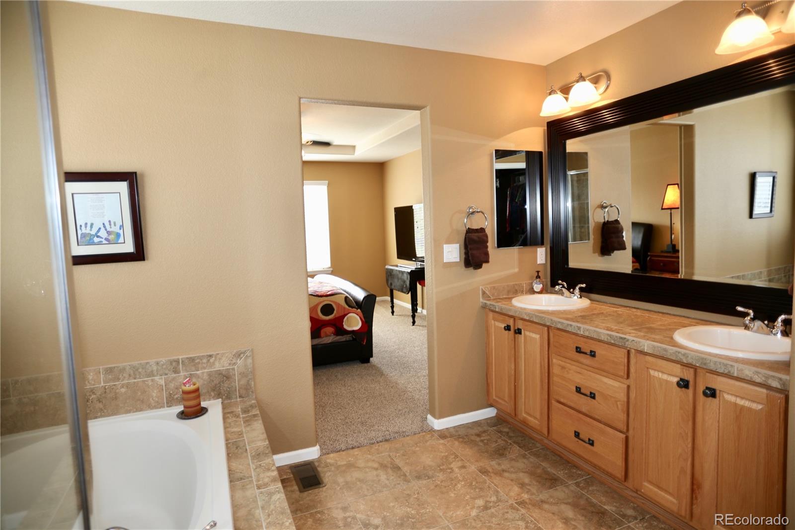 10554 Wagon Highlands Ranch Highlands Ranch, CO 80130 - Photo 15 of 30 Gallery Image 15