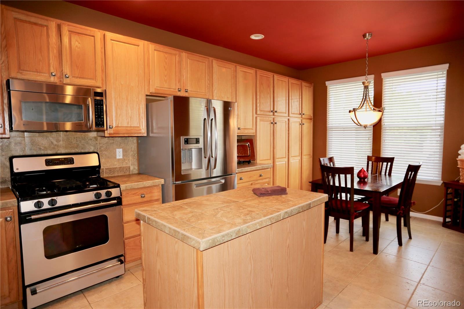 10554 Wagon Highlands Ranch Highlands Ranch, CO 80130 - Photo 6 of 30 Gallery Image 6