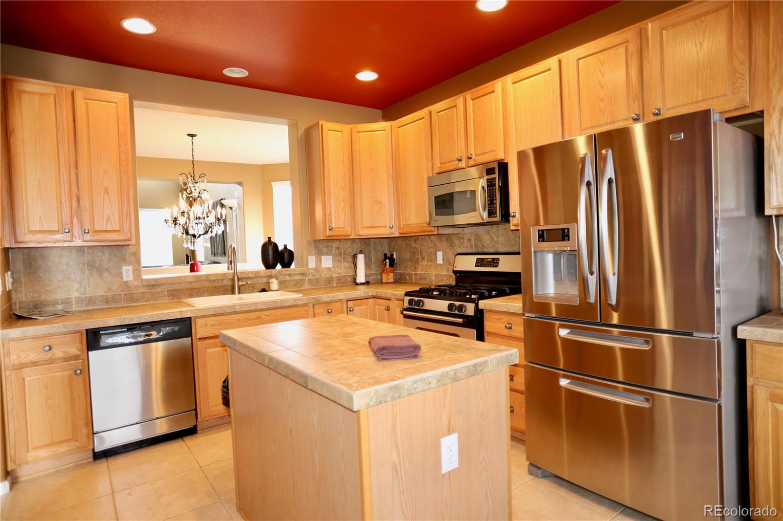 10554 Wagon Highlands Ranch Highlands Ranch, CO 80130 - Photo 8 of 30 Gallery Image 8